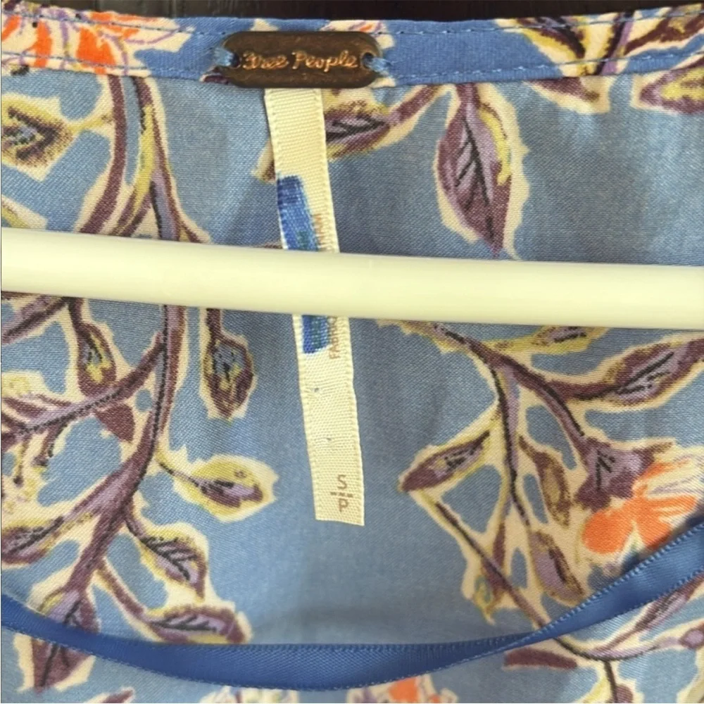 EUC Free People Santiago Boho Top Periwinkle Floral Size Small